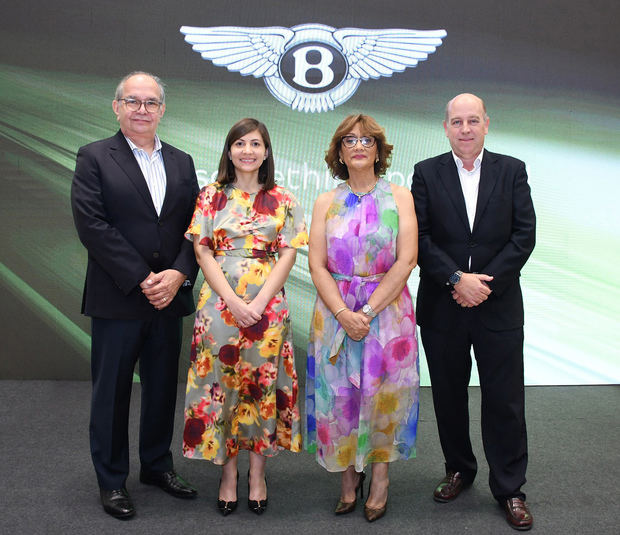 Jorge González, Carla Frías, Rosa Milagros Abreu y Enrique García.