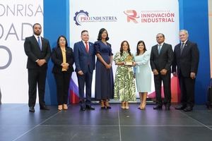 Helados Bon recibe premio por su excelencia en innovación industrial