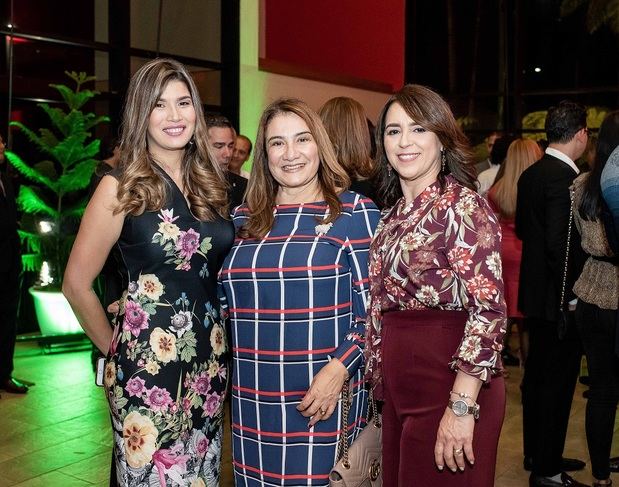 Giselle Peña, Milagros Estévez y Flor Reynoso.