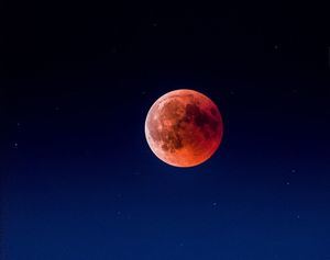 Eclipse total: deleite para los aficionados; oportunidad para la ciencia
