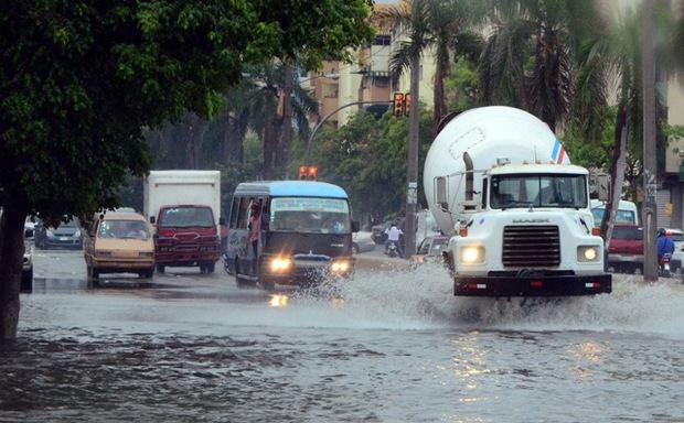 El COE incrementa a 13 las provincias en alerta por lluvias.
