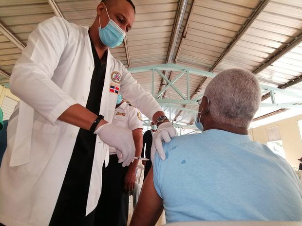 Gabinete de Salud informa el 20% de la población programada en Fase 1 ha sido vacunada.