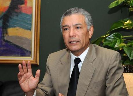 Abogado Angel Lockward sugirió a la Asociación de Bancos de la República Dominicana (ABA) la apertura de más oficinas.