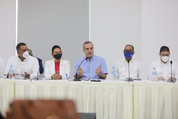 El presidente Luis Abinader atribuyó este sábado los casos de difteria registrados en el país a la crisis sanitaria derivada de la covid-19.