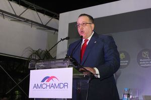 Magín Díaz, director general de Impuestos Internos, y orador del almuerzo AMCHAMDR de agosto 2019.