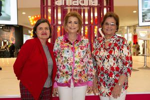 Nuria Sallent, Patricia González e Isabel Sallent.