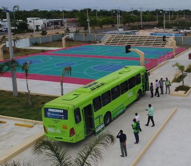 Servicios de Autobuses (OMSA), ofrecerá servicio de manera gratuita a los asistentes al torneo de Baloncesto Superior del Distrito Nacional 2019.