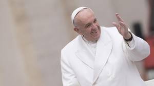 Papa Francisco ya está en Medellín, tercera fase del viaje en Colombia