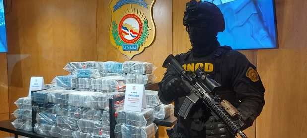 La DNCD se incauta de 400 paquetes de cocaína en costas de Peravia.