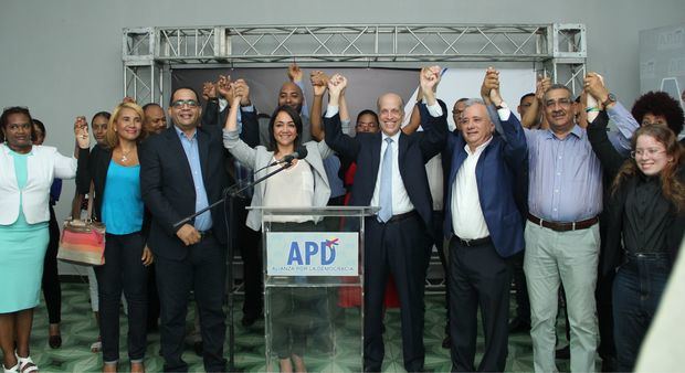  Dirigentes de APD durante el acto de proclamación. 