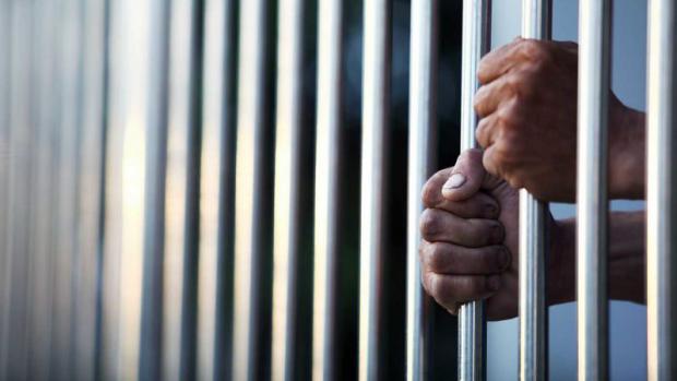 Dictan prisión preventiva contra hombres implicados en robo en La Vega 