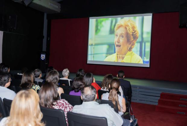 Remodelan sala de teatro Laura Bertrán