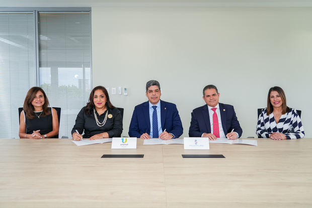 Rebeca Meléndez, Karina Bretón, José Luis Ventura, Kelvin Fernández y Ninoska Suárez.