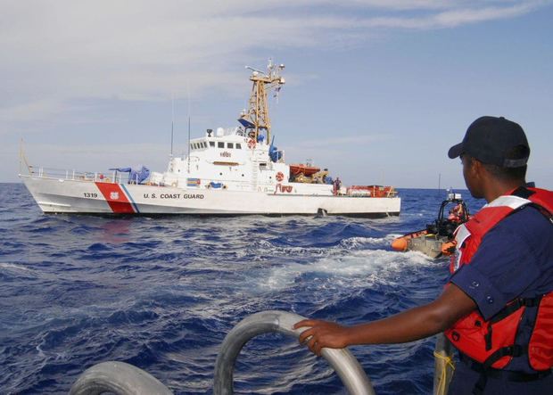 La Guardia Costera repatría desde Puerto Rico a 43 dominicanos y 23 haitianos.