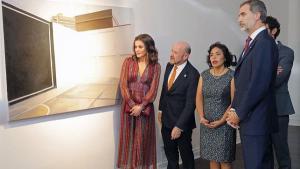 Los Reyes de España conversan con artistas peruanos que participarán en ARCO 2019