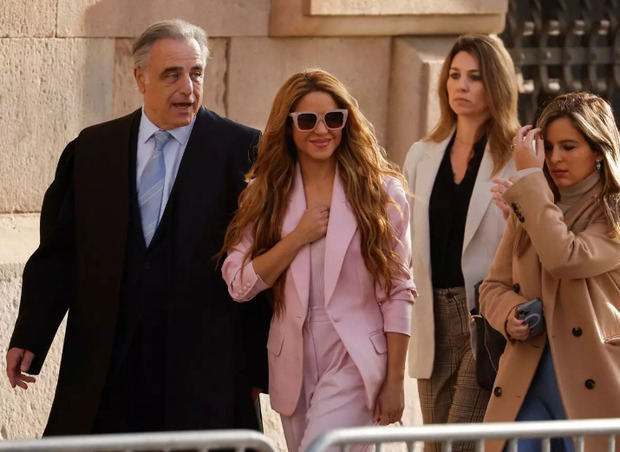Shakira admite fraude fiscal para evitar ir a prisión.