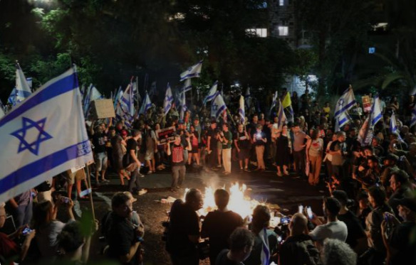 Las protestas en Israel se recrudecen este domingo en Israel.