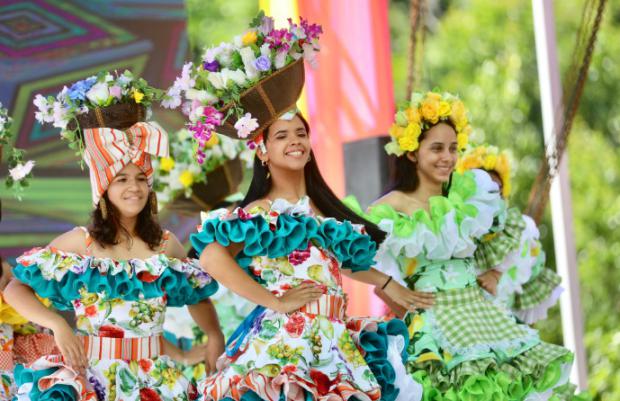 Presidente Abinader inaugura Plaza del Café y el Festival de Las Flores en Jarabacoa