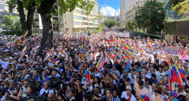 Crisis venezolana enfrenta a aliados de Maduro y aumenta la tensión en Latinoamérica.