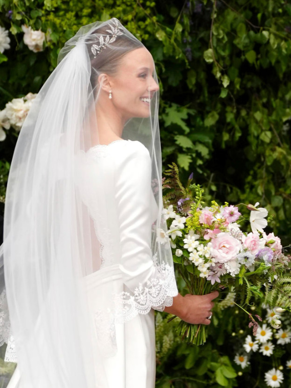 El príncipe Guillermo asiste a la boda de su amigo el duque de Westminster