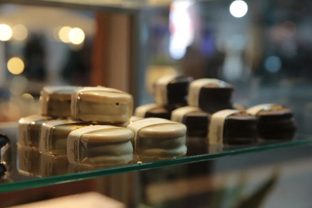 Fotografía que muestra alfajores durante la segunda Feria Internacional del Alfajor en Fray Bentos (Uruguay).