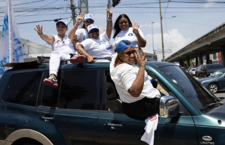 Las cinco claves de la campaña electoral dominicana: reelección, debate y transfuguismo.