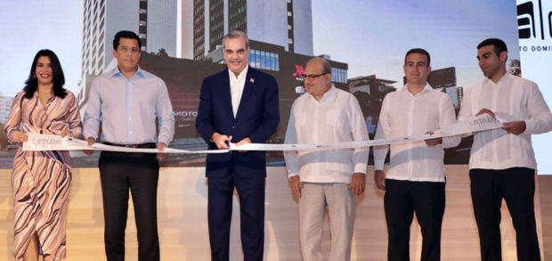 Ministro de Turismo anuncia presidente Abinader construirá el primer Centro de Convenciones de Santo Domingo.