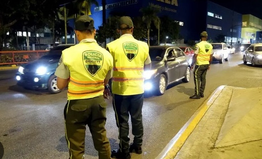 Digesett fiscaliza a más de 8,000 conductores durante operativos nocturnos.