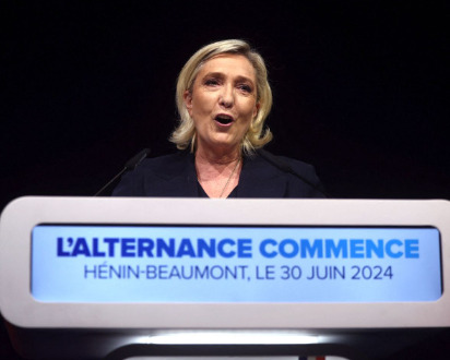  Marine Le Pen X.