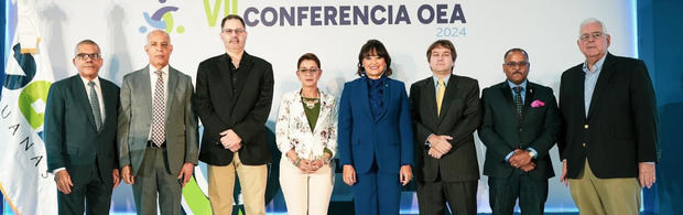 Gabino José Polanco,Rafael Núñez, Mark Isaacson, Aldelys Rodríguez, LuciaZorrilla, Ricardo Koenig, Eduardo Adams y José Manuel Mallen.