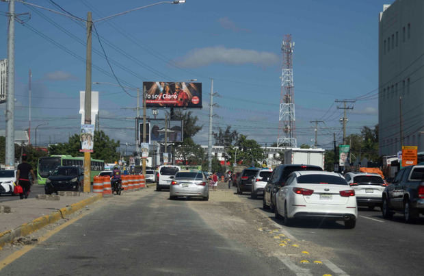 El Intrant anunció este sábado la implementación de rutas alternas en la intersección de las avenidas 27 de Febrero e Isabel Aguiar.