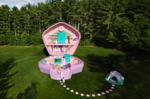 Abre en EE.UU. la casa de la muñeca Polly Pocket para huéspedes reales de Airbnb