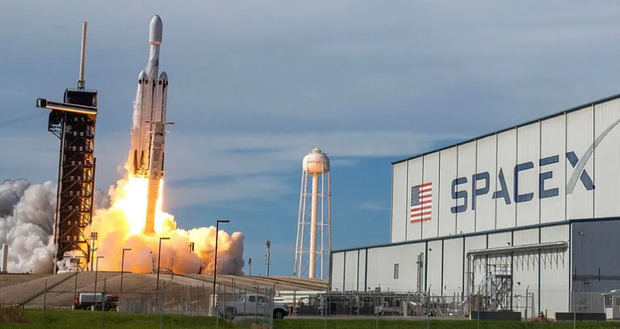 Fotografía de archivo de la misión GOES-U de la NASA en un cohete Falcon Heavy de SpaceX 