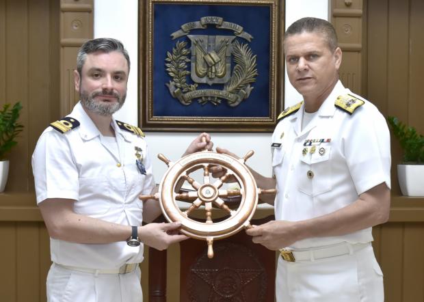 Visita del Comandante de la Fragata Italiana «Raimondo Montecuccoli» a La Comandancia General de la Armada