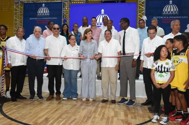 Luis Felipe López, presidente del GUG, agradece al Gobierno reconstrucción del club deportivo.