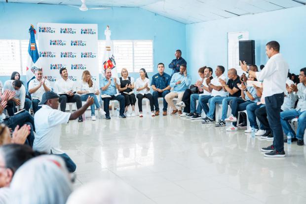 Carolina Mejía lleva programa La Alcaldía Llega a Ti al sector Mata Hambre