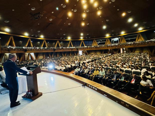 MESCyT entrega 3,500 diplomas a docentes en Desarrollo de Competencias Didácticas