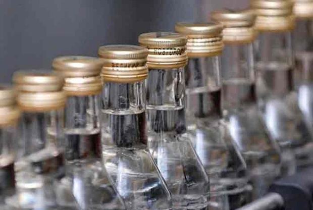 Mueren cinco personas en Moca por consumo de alcohol adulterado.