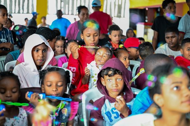 Niños en la actividad.