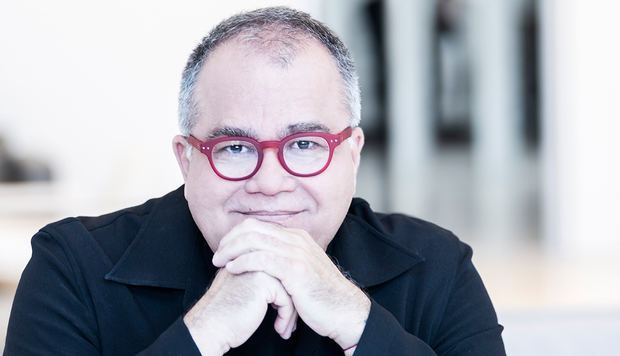 El laureado autor y periodista cubano, Armando Lucas Correa, presentará su nueva novela: 'La Hija Olvidada'.