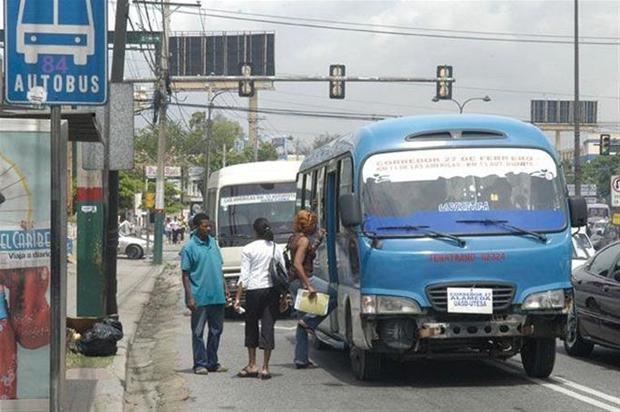 Intrant afirma que el 70 % de los autobuses privados entró hoy en operación.