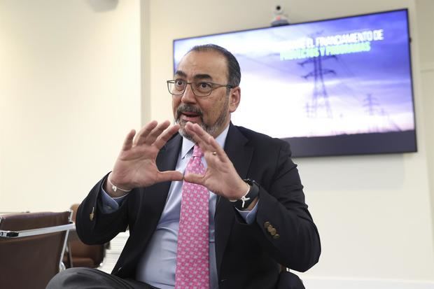 El presidente del Banco de Desarrollo de América Latina (CAF), Sergio Díaz-Granados, den una fotografía de archivo.