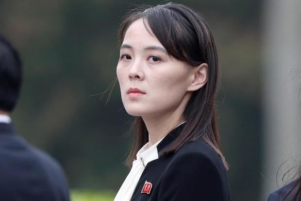 La hermana del líder norcoreano, Kim Yo-jong, ha lanzado insultos contra el ejército surcoreano por vigilar los festejos del congreso del partido único que concluyó el martes en Pionyang, informó hoy la agencia de noticias estatal KCNA.