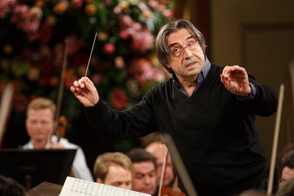 Imagen de archivo del maestro italiano Riccardo Muti. en el ensayo de la Filarmónica de Viena para el tradicional Concierto de Año Nuevo 2018 en Viena. 
