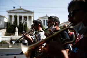 Trabajadores culturales protestan en Grecia contra suspensión de espectáculos