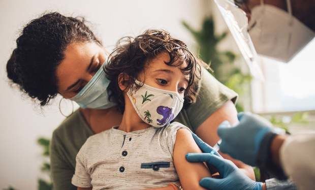 Unicef llama a las familias dominicanas a vacunar los niños tras un retroceso.