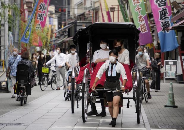 Japón se reabre formalmente al turismo tras más de dos años de pandemia.