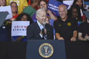 Biden se arropa con los sindicatos para seducir el voto de los trabajadores