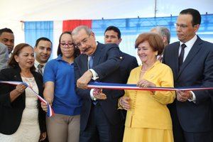 Presidente Danilo Medina entrega 7 centros educativos en Santiago 