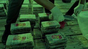 Ocupan 371 paquetes de cocaína a dos individuos en una embarcación en Peravia